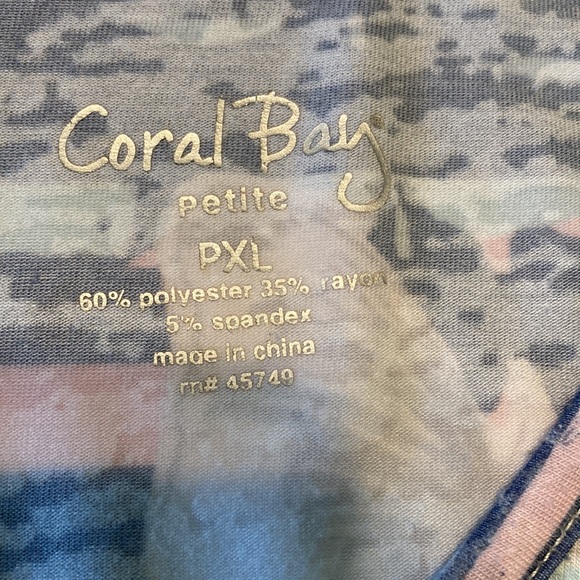 Coral Bay Light Weight T-Shirt - PXL - GUC - Picture 9 of 11
